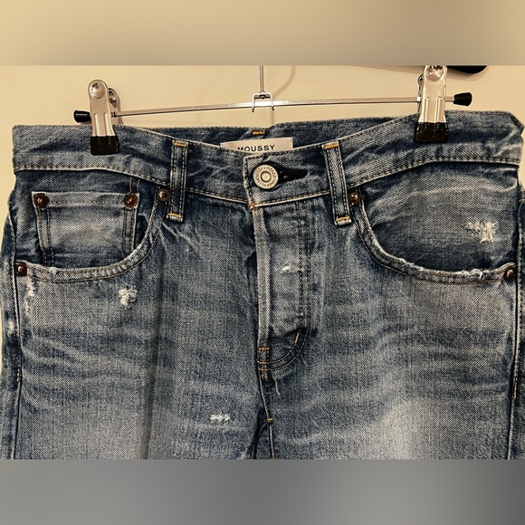Excellent condition women’s Moussy Vintage Raleigh distressed jeans sz 26 - Picture 3 of 6